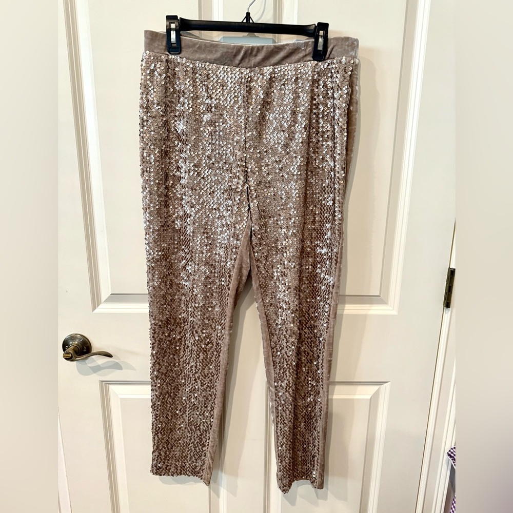 Chico's size 1 (medium) pull on sequin front champagne gold Pants, like new.